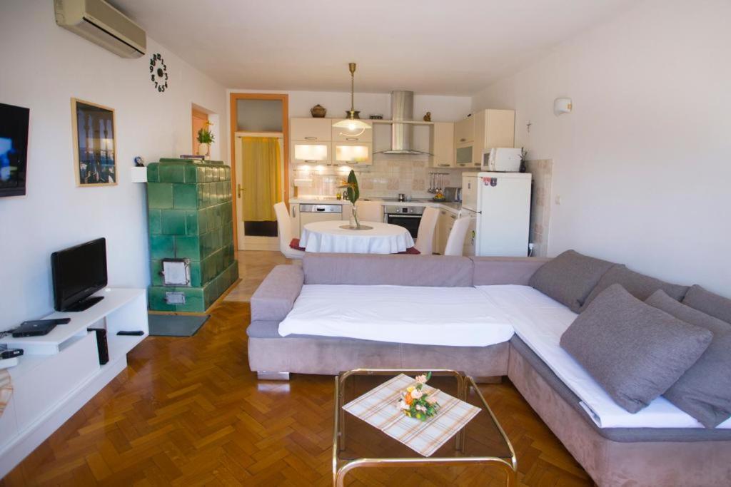 Apartments Orsula Split Eksteriør bilde
